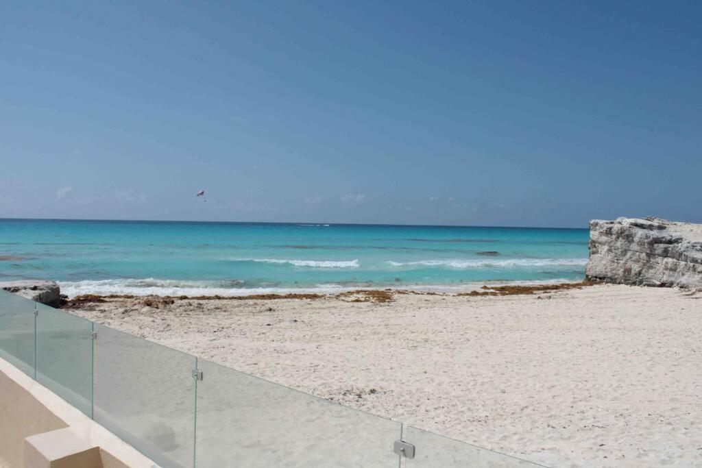 Beach Front Renewed Apartment 坎昆 外观 照片